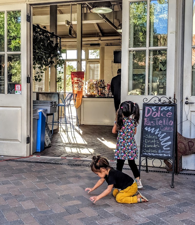 Chris Arpad (Venue: Santa Cruz River Farmers Market)